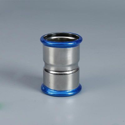 Niquele los SS blancos juntan con te DN15 apropiado que pule T forman la instalación de tuberías